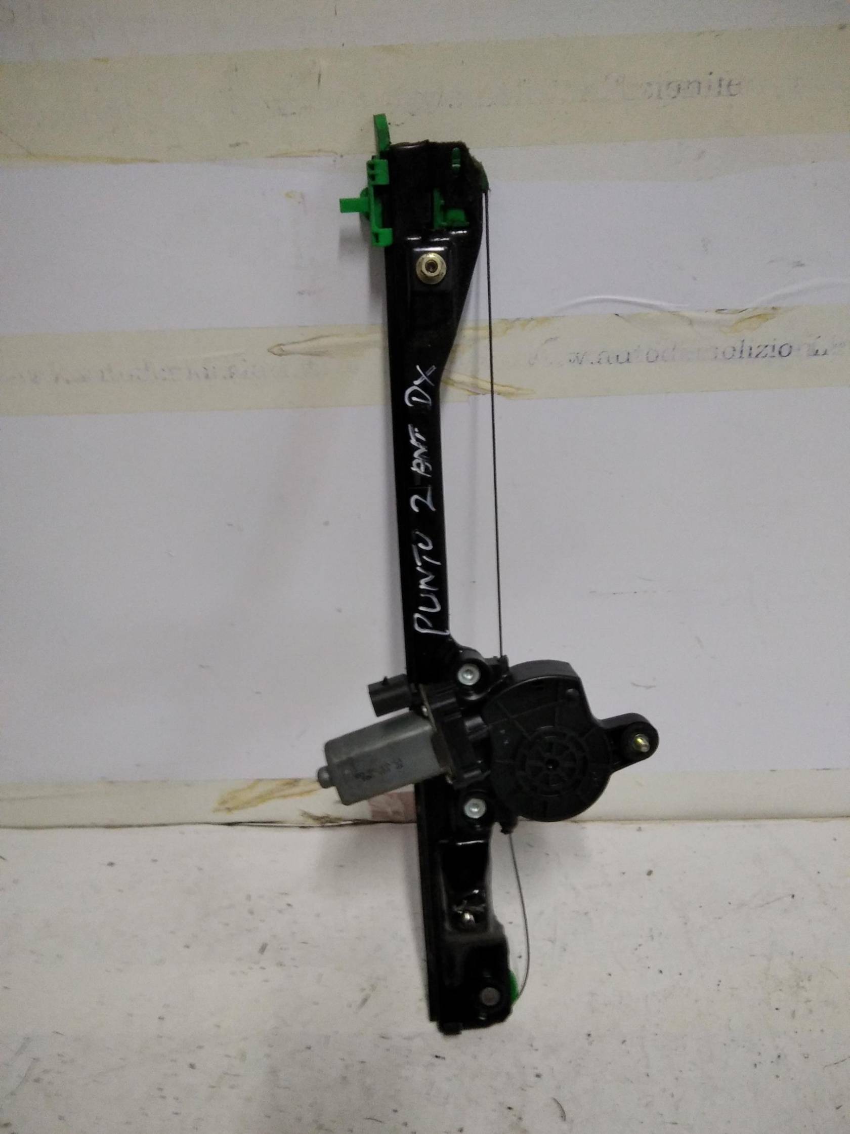 Alzacristallo porta ant. sx.